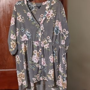 Torrid Sz 1 HiLo Sheer Chiffon Floral Tunic